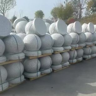 双鸭山 白麻花岗岩石材圆球，石球，挡车球，隔离球，景观石球，风水球等