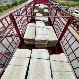 双鸭山 黄金麻花岗岩荔枝面，光面毛板装车完成