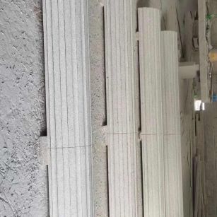 双鸭山 花岗岩厂家带你看白麻花岗岩门楼大柱柱皮