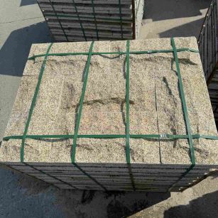 双鸭山 黄金麻花岗岩石材自然面蘑菇石成品