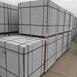 双鸭山 白麻花岗岩石材荔枝面地铺石（300*600*50）