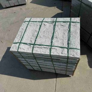 双鸭山 白麻花岗岩石材自然面蘑菇石成品