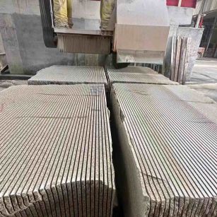 双鸭山 车间生产日常，黄金麻白麻花岗岩