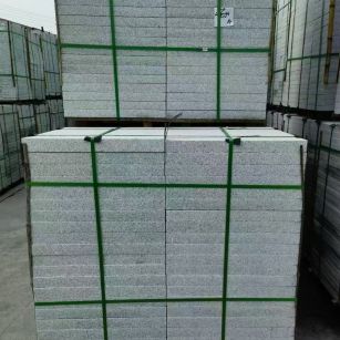 双鸭山 芝麻白火烧，园林广场市政工程地铺石，1.8~5.0厚均有现货