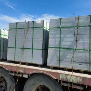 双鸭山 芝麻白花岗岩地铺石装车日常