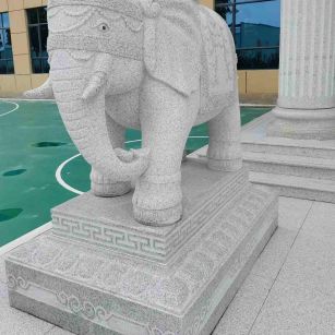 双鸭山 白麻花岗岩动物异形石雕-大象