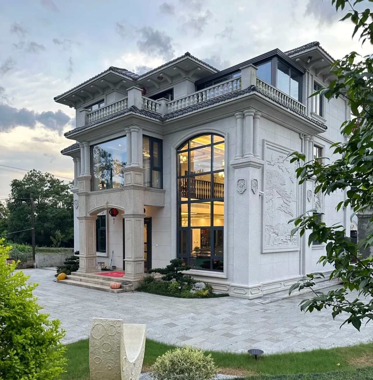 双鸭山 白麻花岗岩私人别墅干挂石材豪华定制