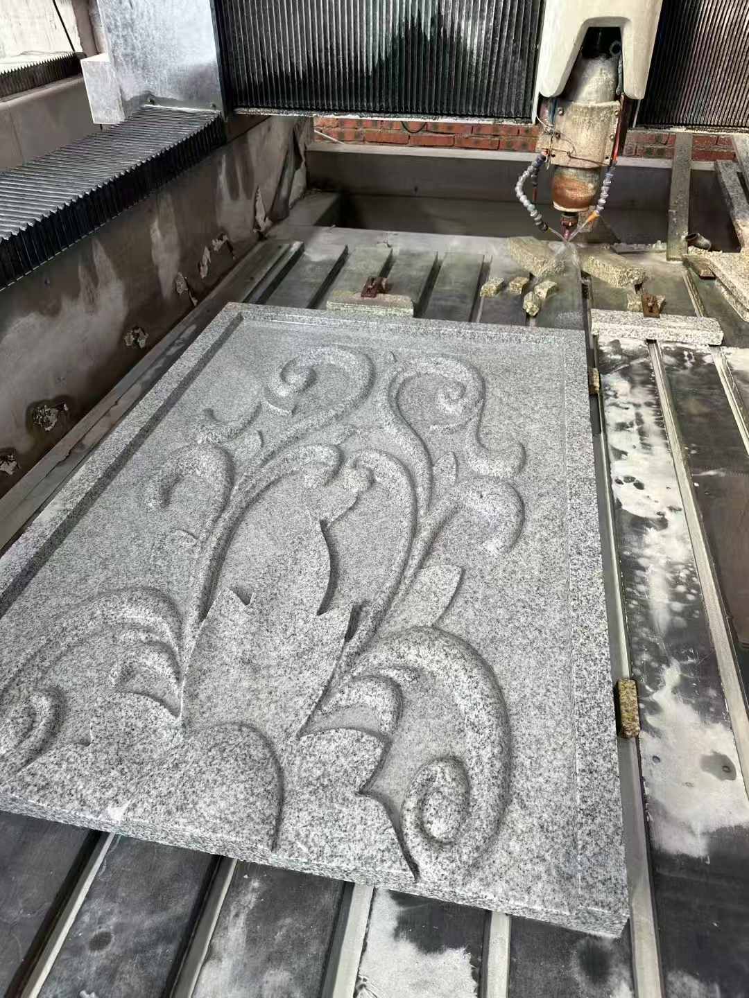 双鸭山 白麻别墅干挂雕花板