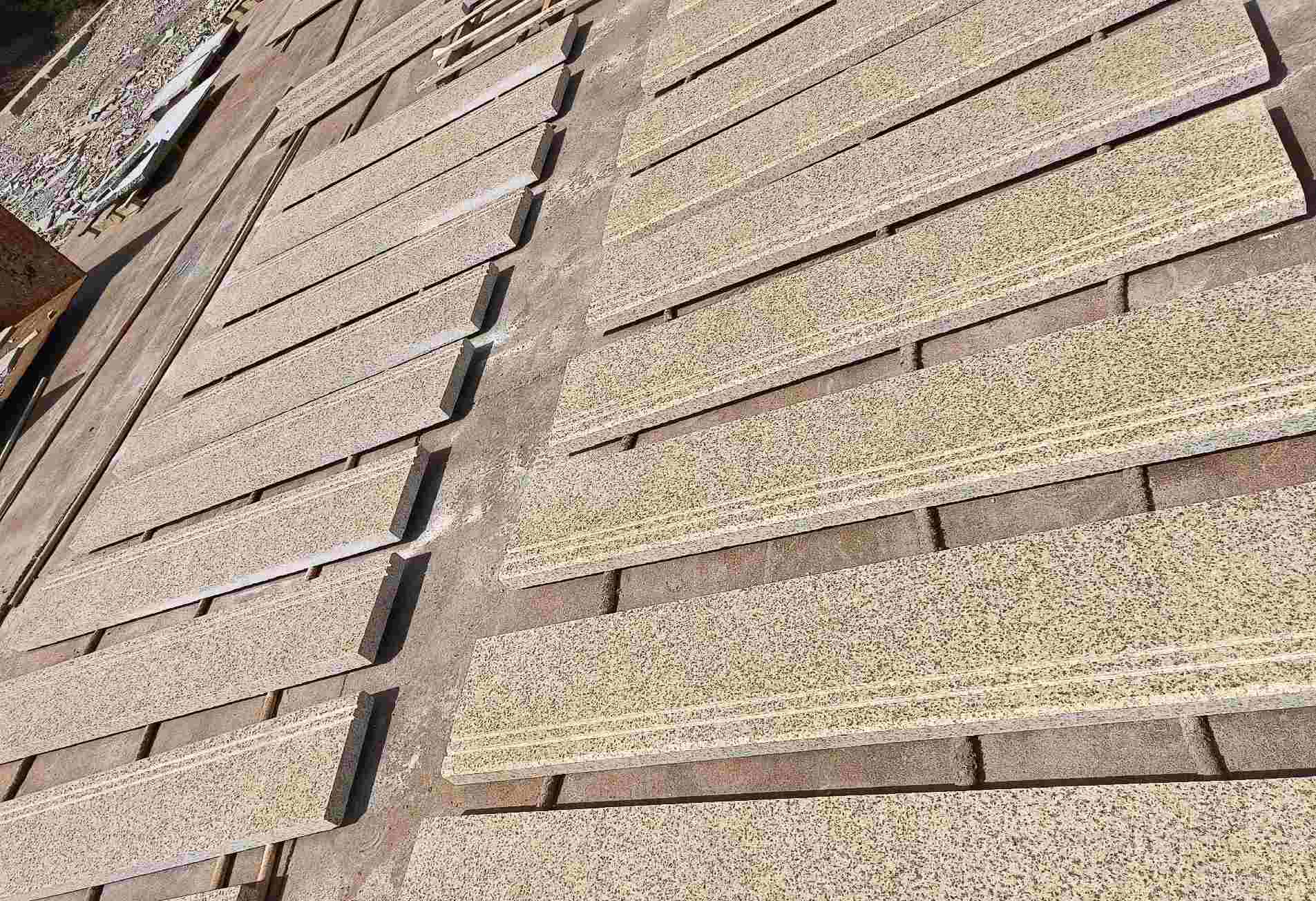 双鸭山 黄金麻花岗岩光面楼梯踏步