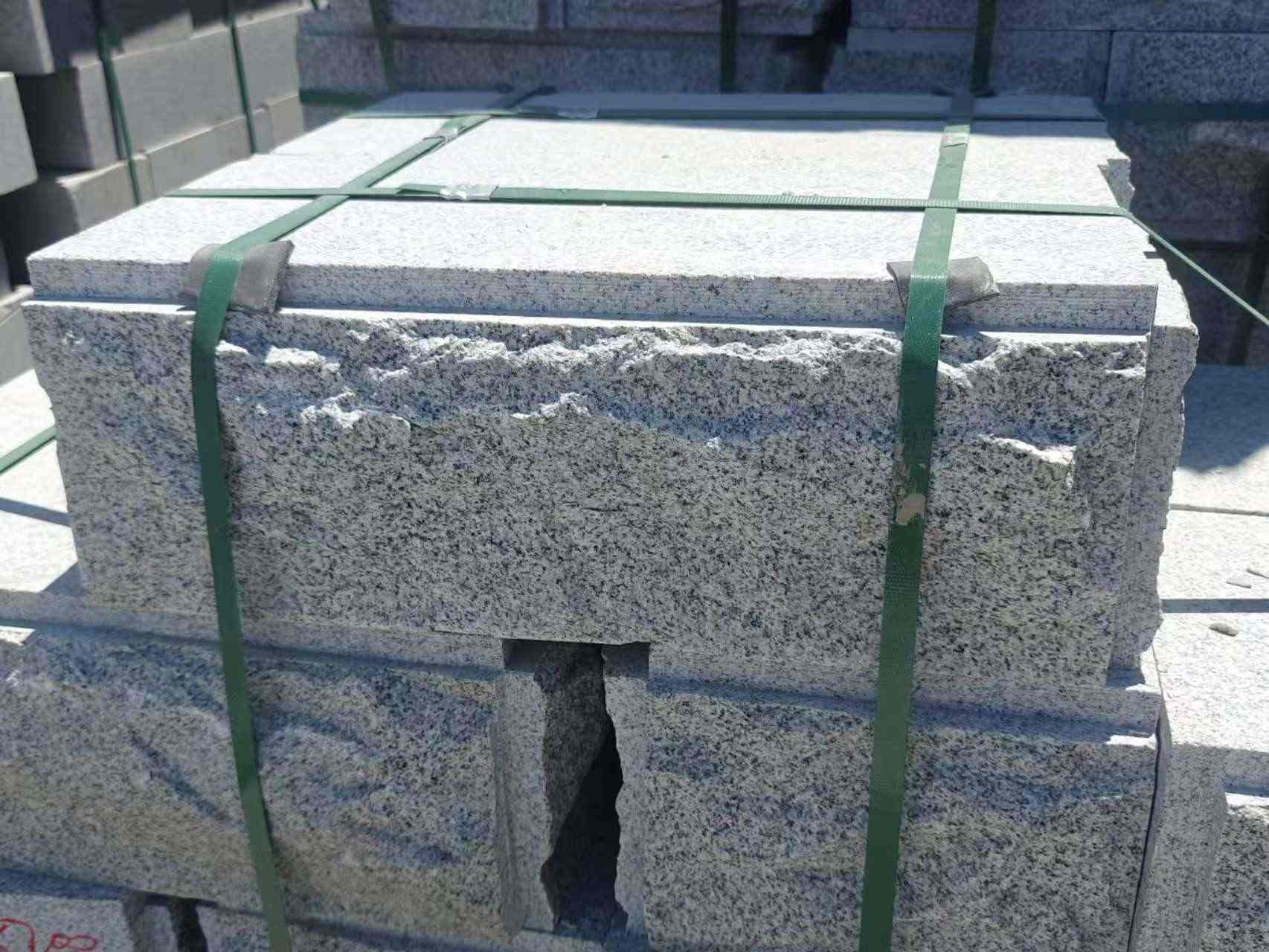 双鸭山 芝麻白花岗岩自然面成品