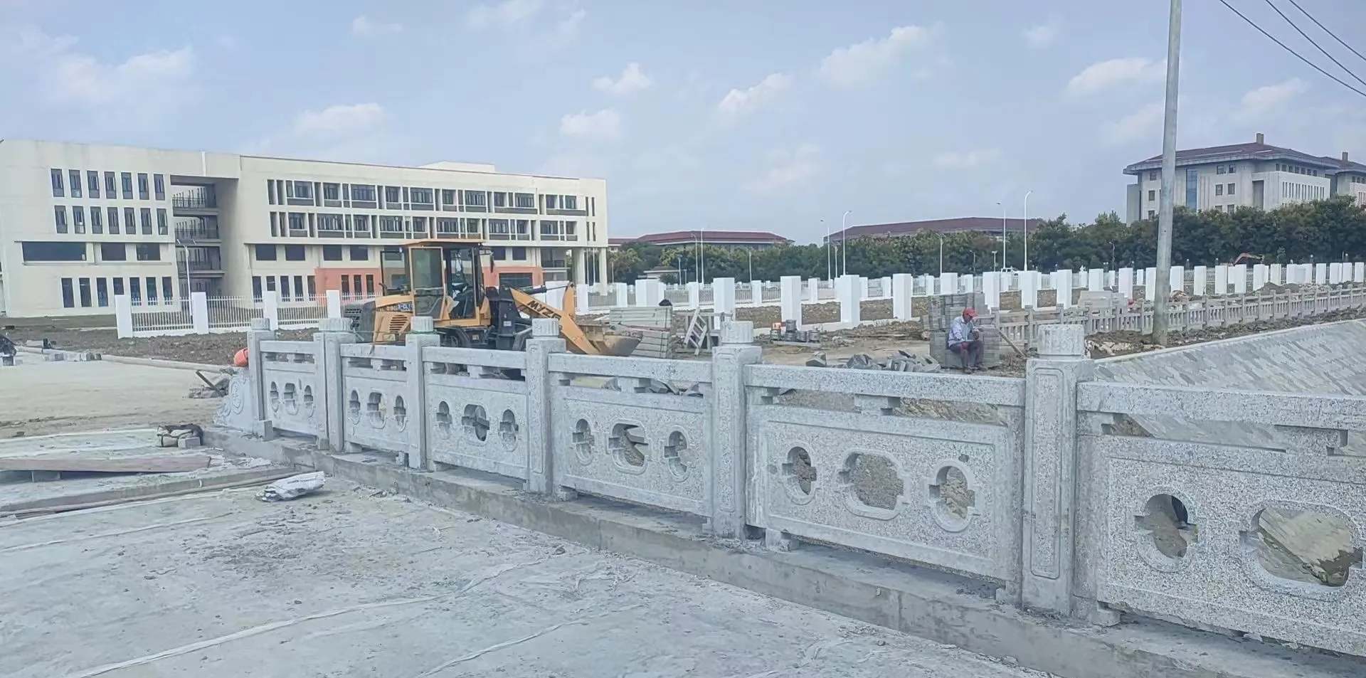 双鸭山 白麻花岗岩荔枝面河道栏杆