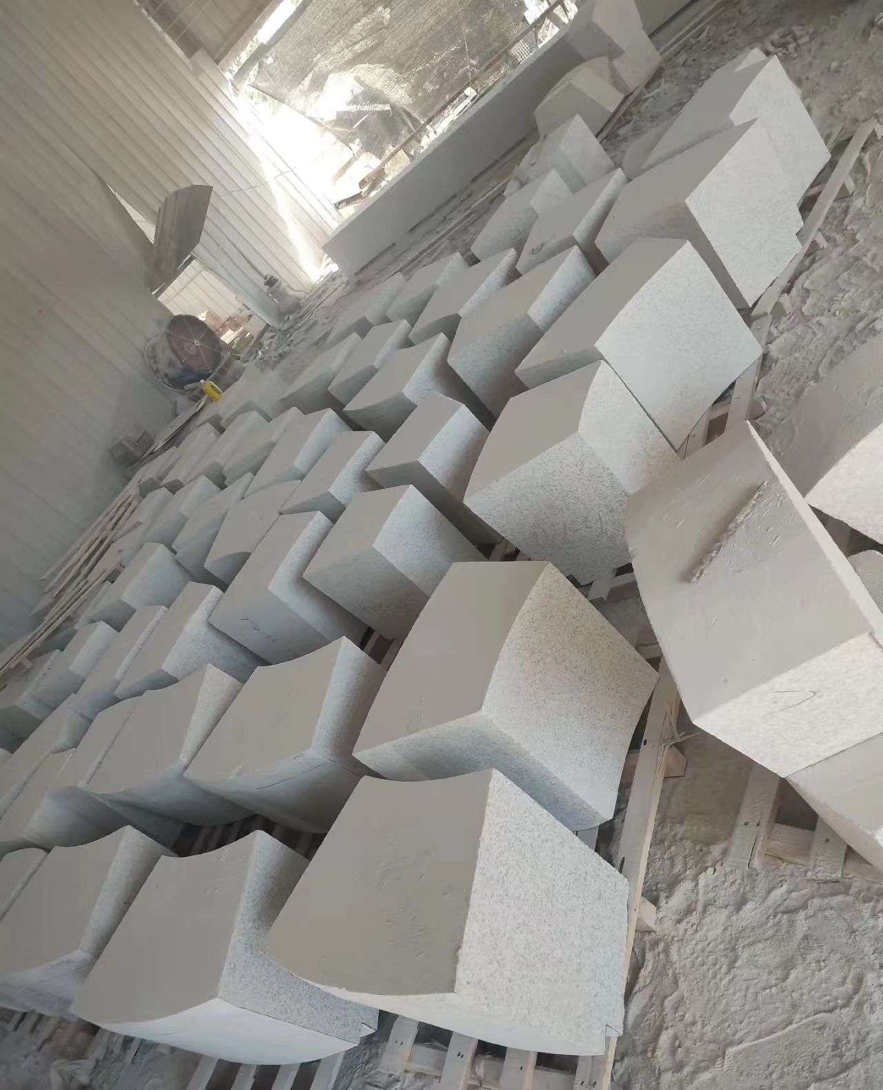 双鸭山 白麻花岗岩异形坐凳