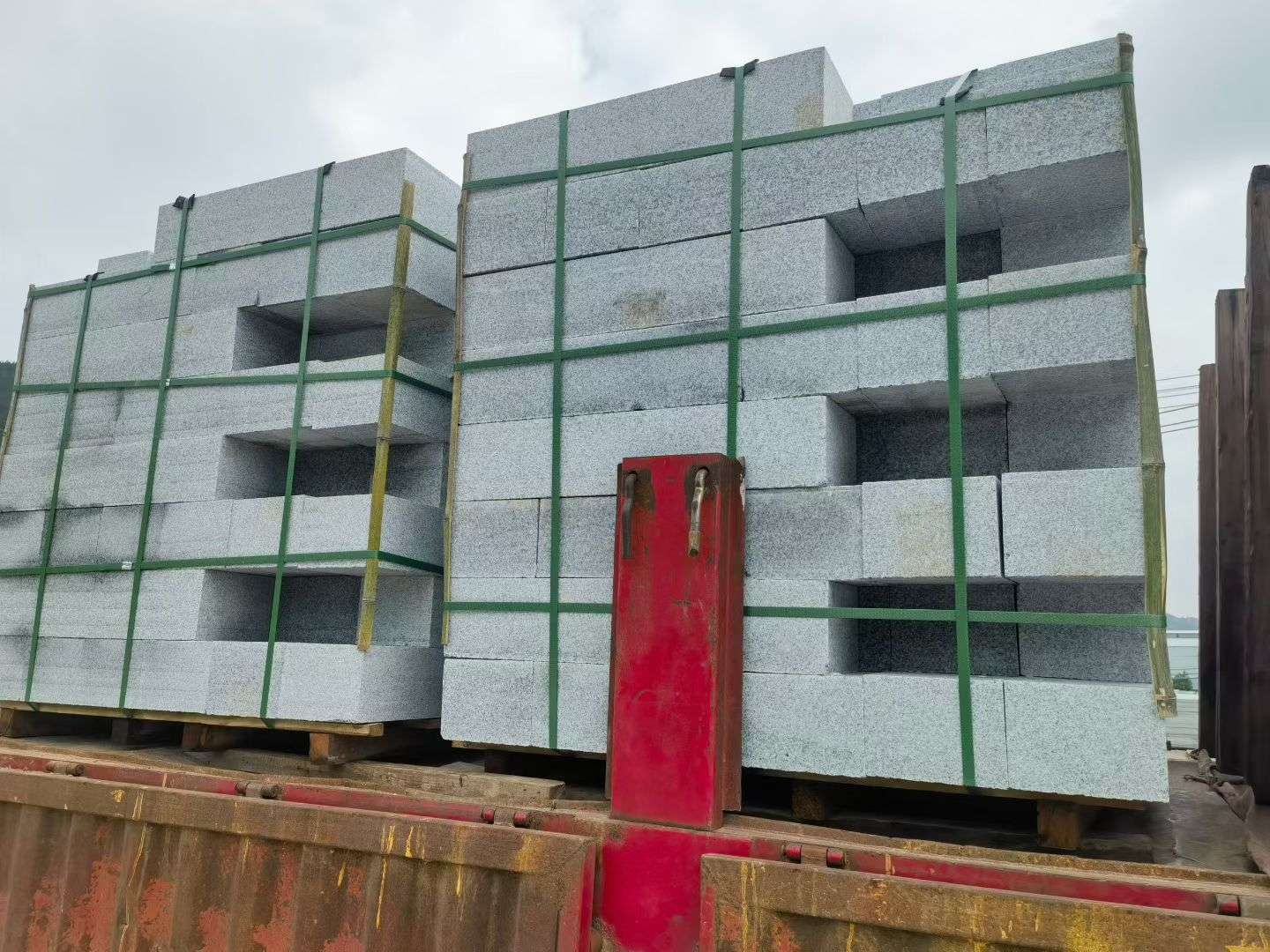 双鸭山 芝麻白花岗岩路沿石，平石，路侧石，马路牙子，路缘石，立缘石，平缘石等