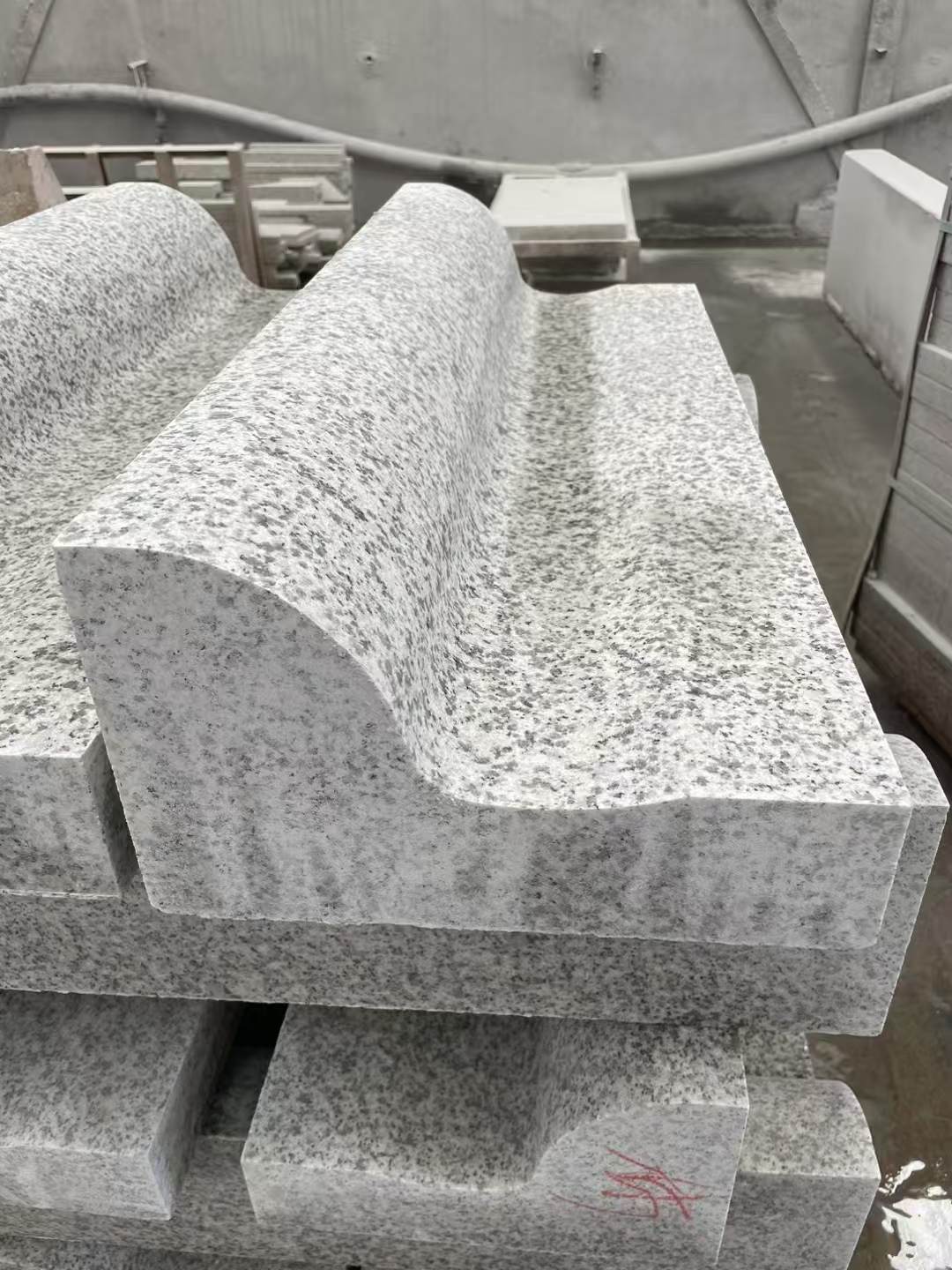 双鸭山 白麻花岗岩S型路沿石，路侧石，马路牙子等