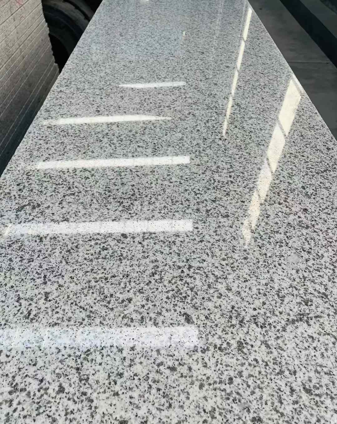 双鸭山 白麻花岗岩光面毛板