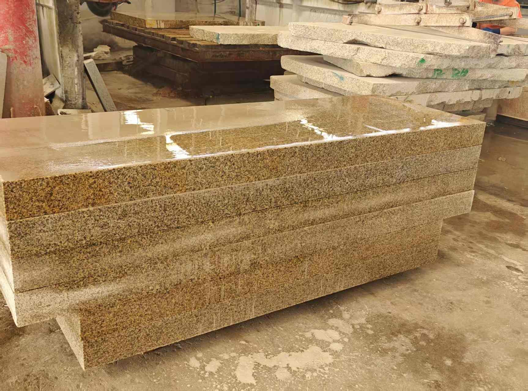 双鸭山 黄金麻栏杆料半成品加工中