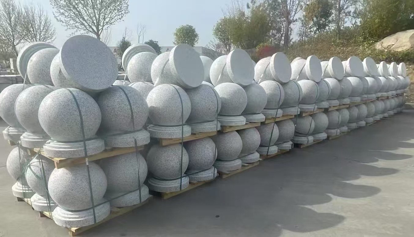 双鸭山 白麻花岗岩石材圆球，石球，挡车球，隔离球，景观石球，风水球等