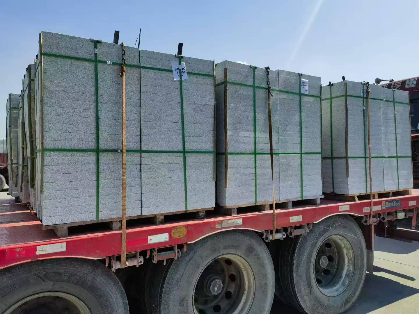 双鸭山芝麻白花岗岩出货日常地铺石