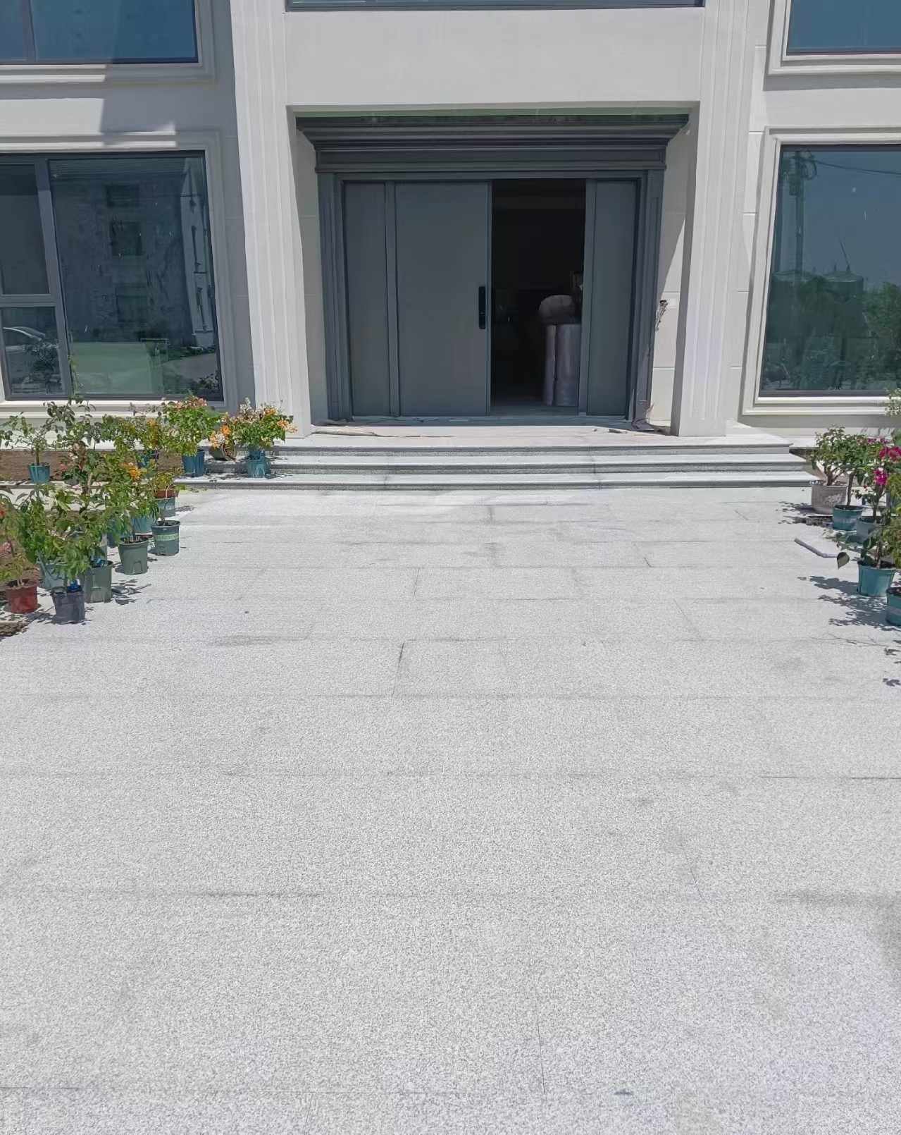 双鸭山 芝麻白花岗岩地铺石地面铺装